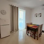 Sunsea 2 Apartment